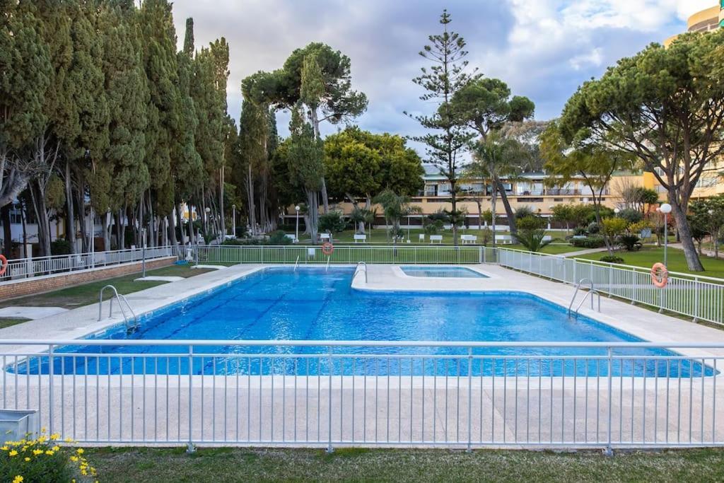Enjoy La Carihuela Beach At 4 Min.Terrace & Pool. Torremolinos Esterno foto